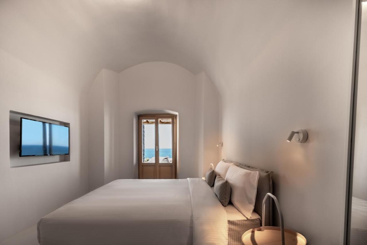 Colombos Beachfront Foinikiá Екстериор снимка